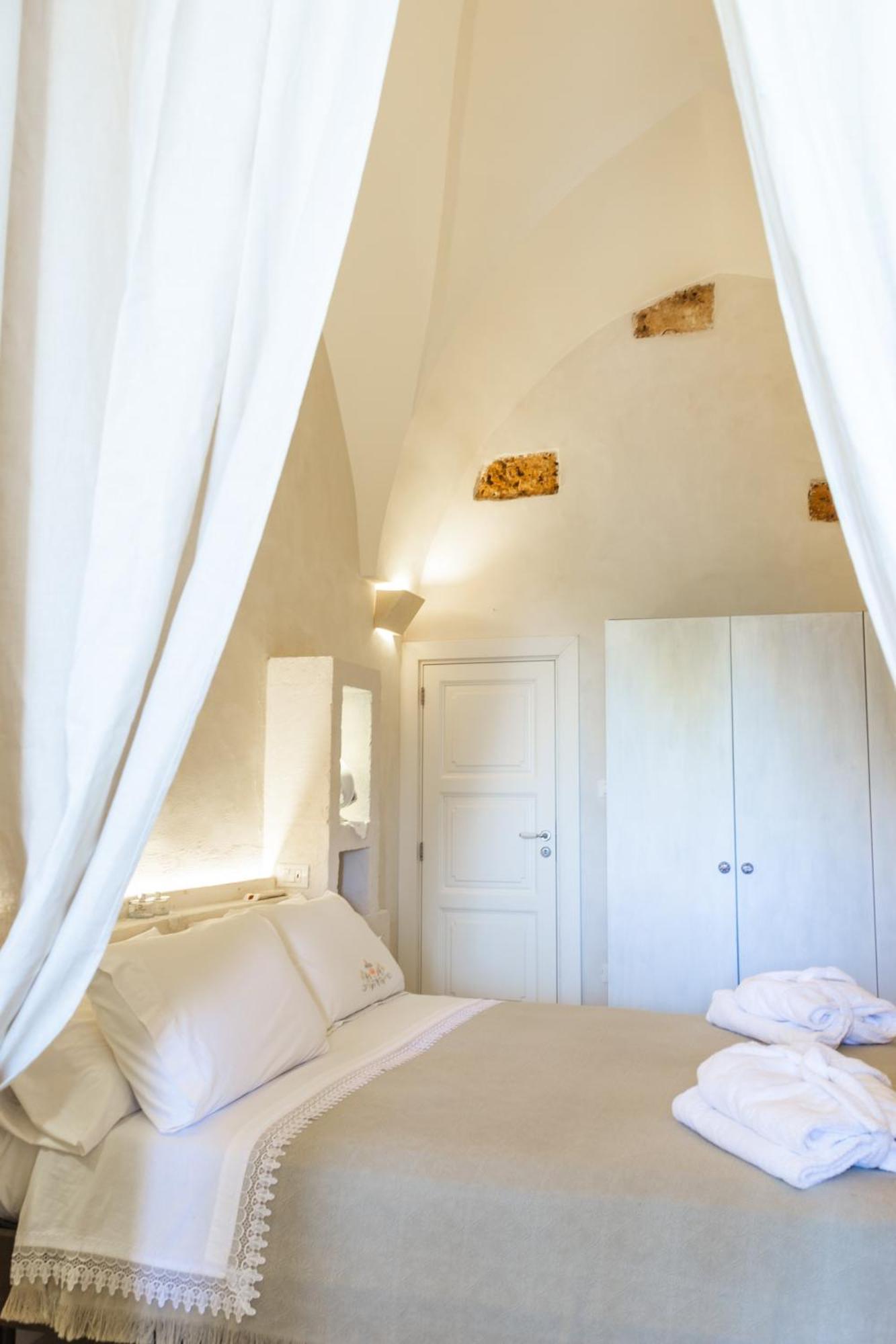Masseria Messapia Wine Resort & Spa Salento Месане Стая снимка